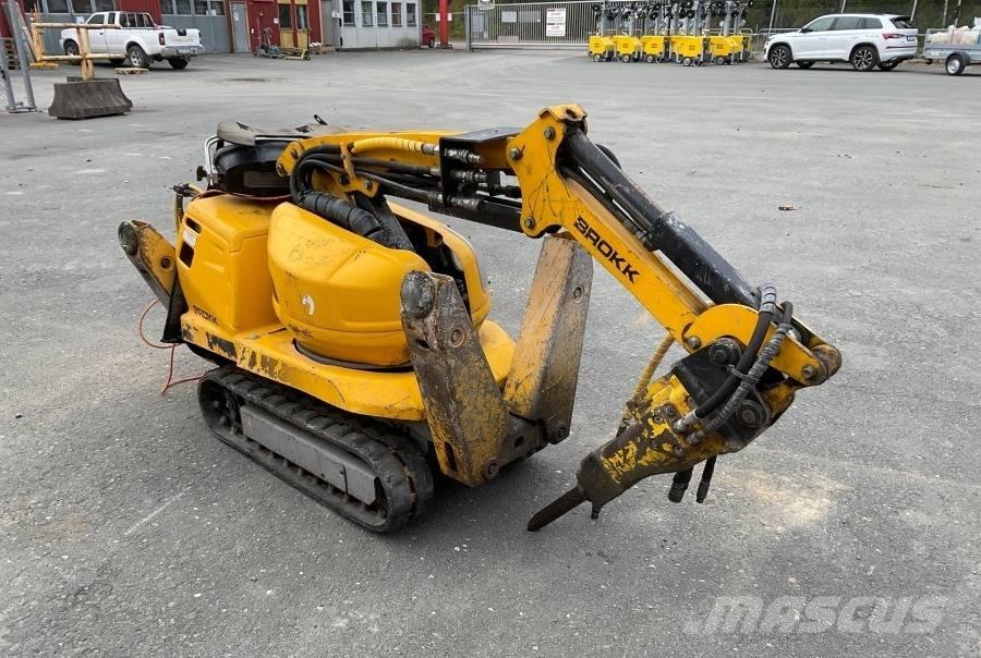 Brokk 60 Багери за разрушаване
