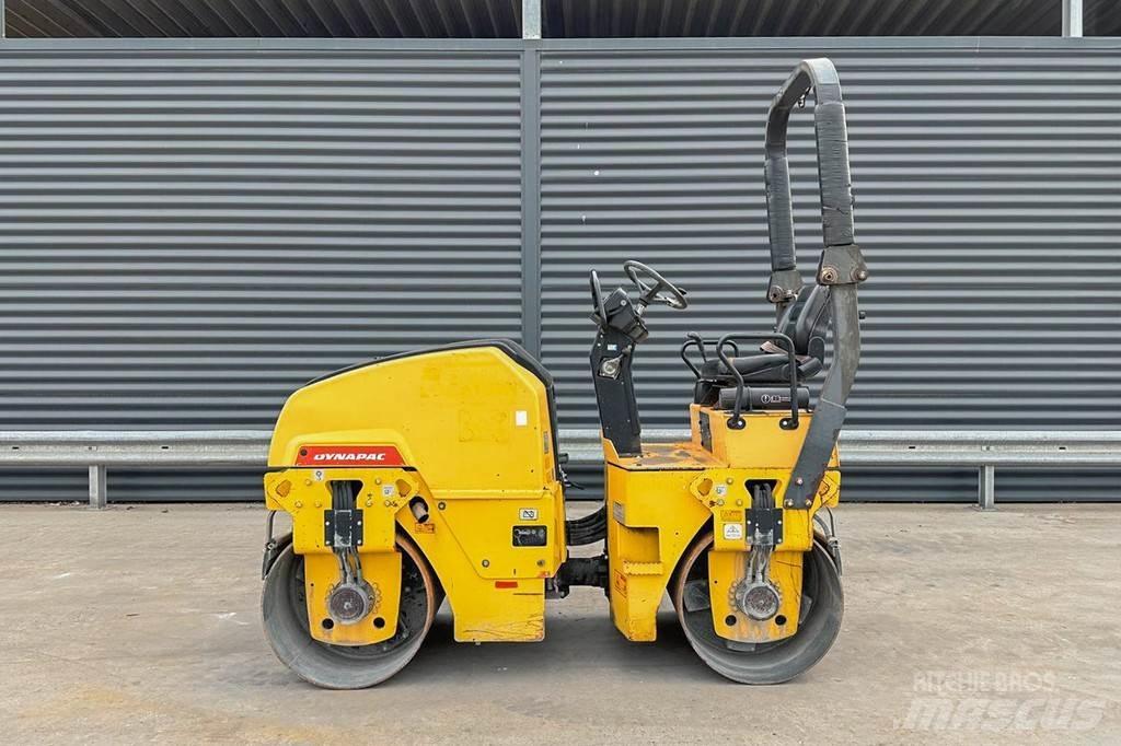 Dynapac CC1100 Двойни барабанни ролки
