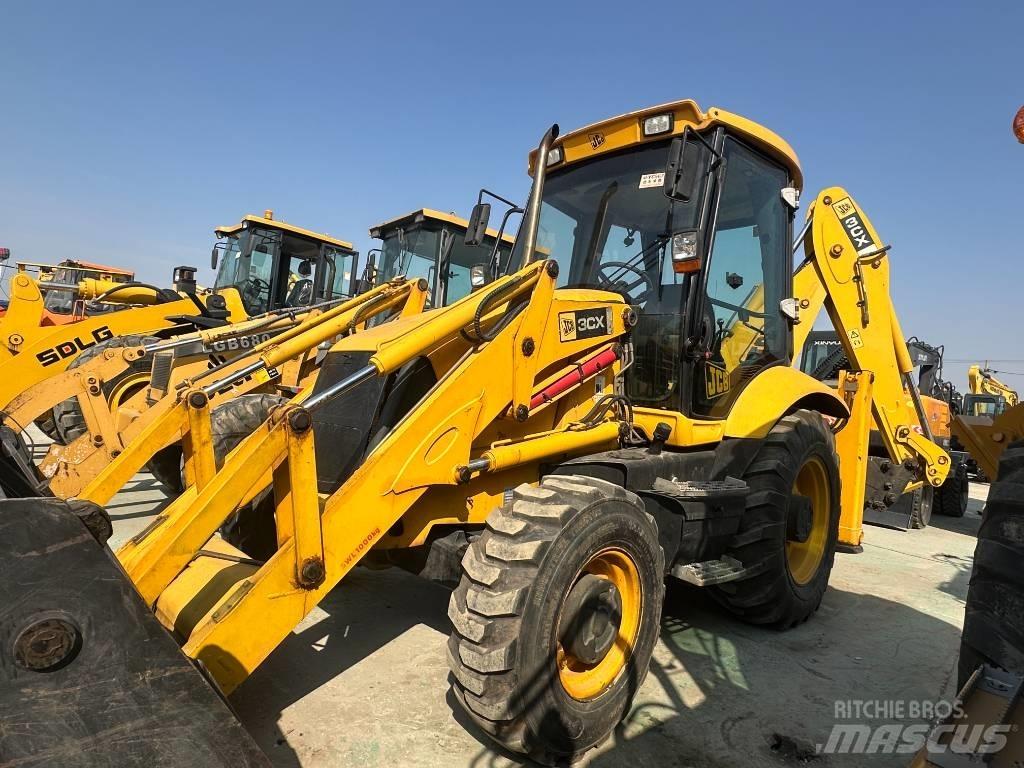 JCB 3 CX Колесни товарачи