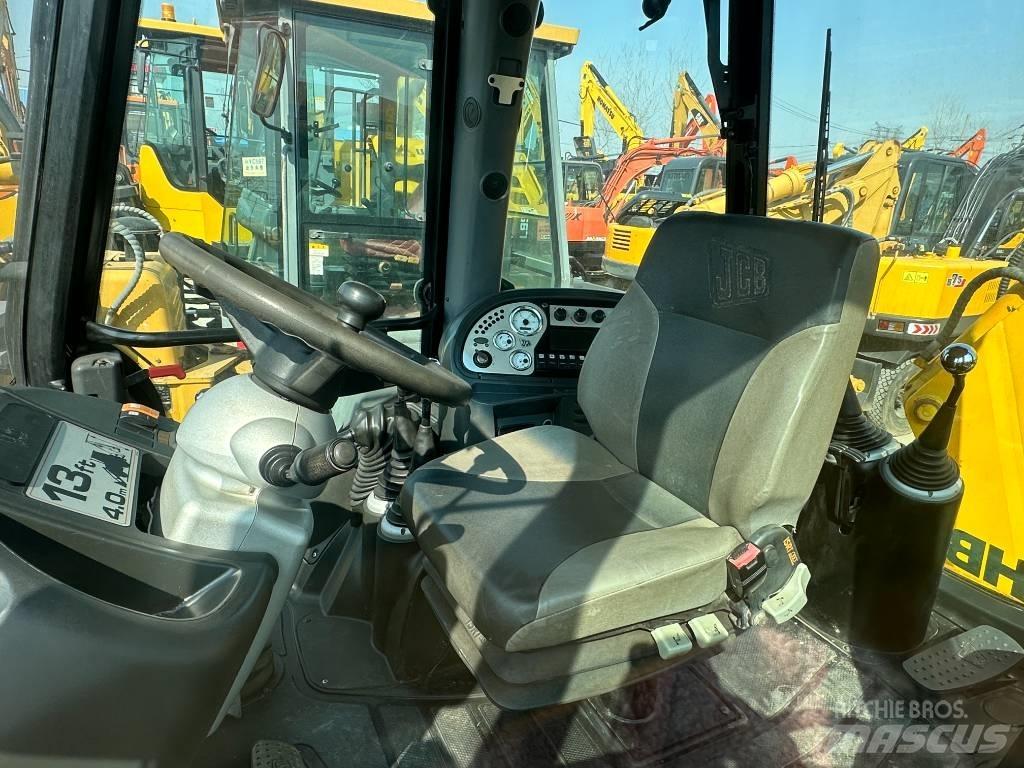 JCB 3 CX Колесни товарачи