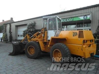 JCB 420 Колесни товарачи