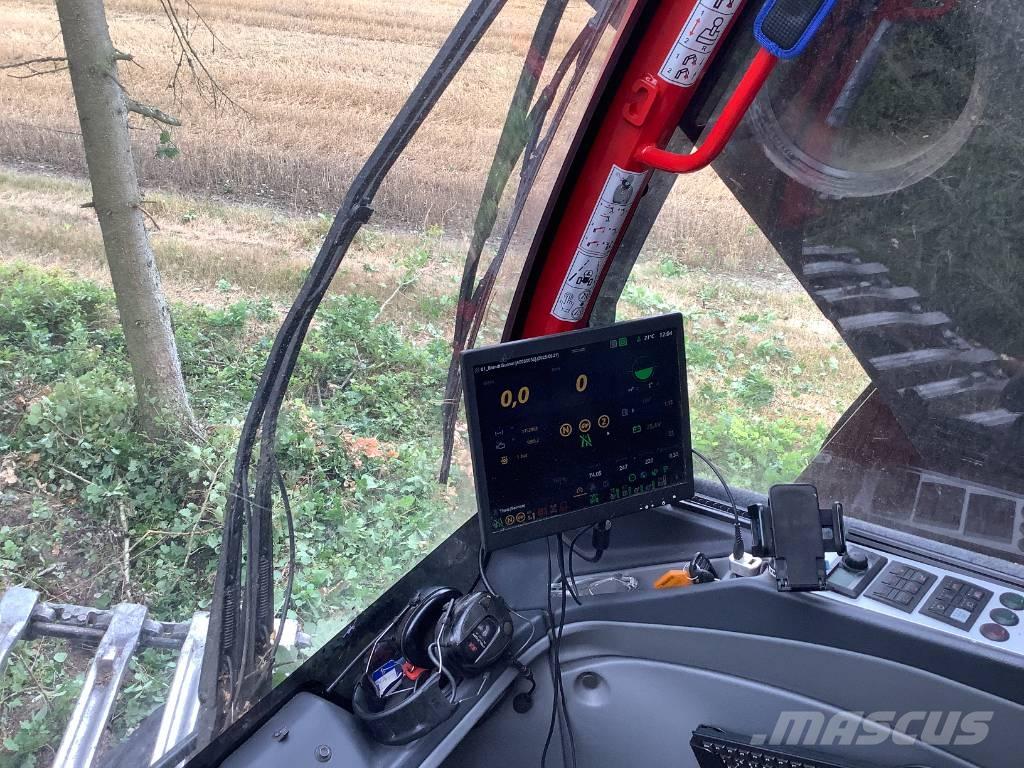 Komatsu 951 Харвестери