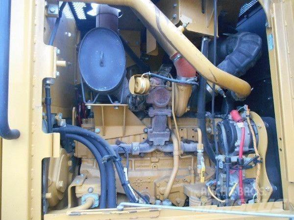 CAT 140M Грейдери