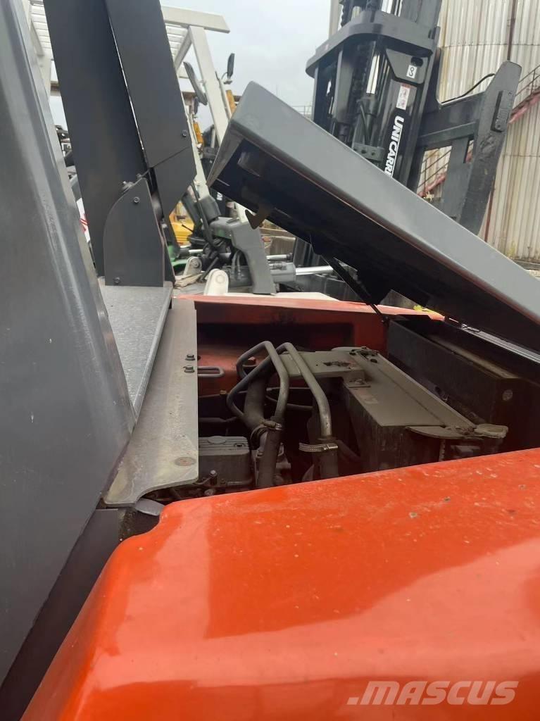 Toyota 7 Ton Дизелови камиони