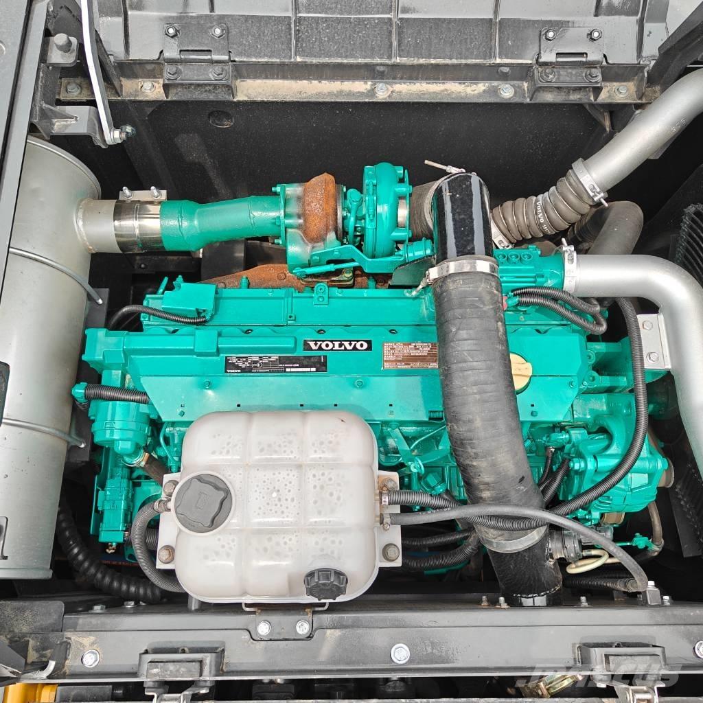 Volvo 300D Верижен екскаватор