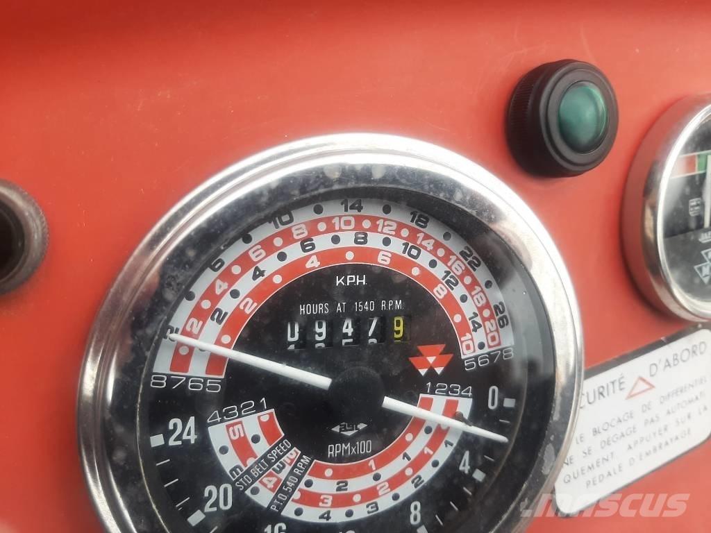 Massey Ferguson 158 Трактори