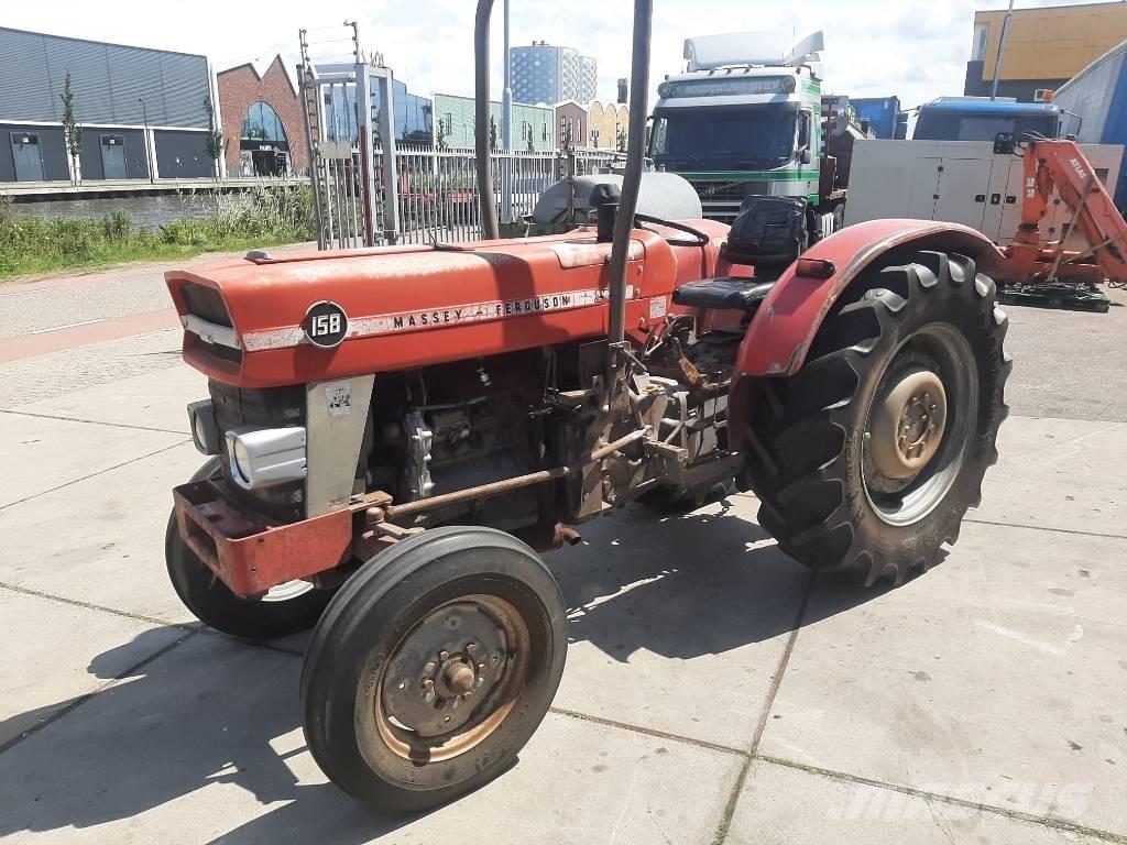 Massey Ferguson 158 Трактори