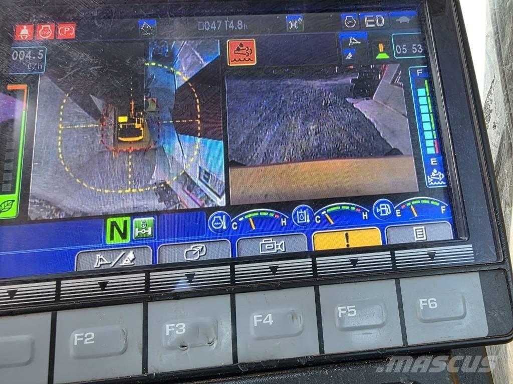 Komatsu PW 148-11 Верижни булдозери
