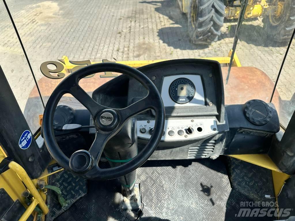 Bomag BW 211 D-4 Еднобарабанни ролки
