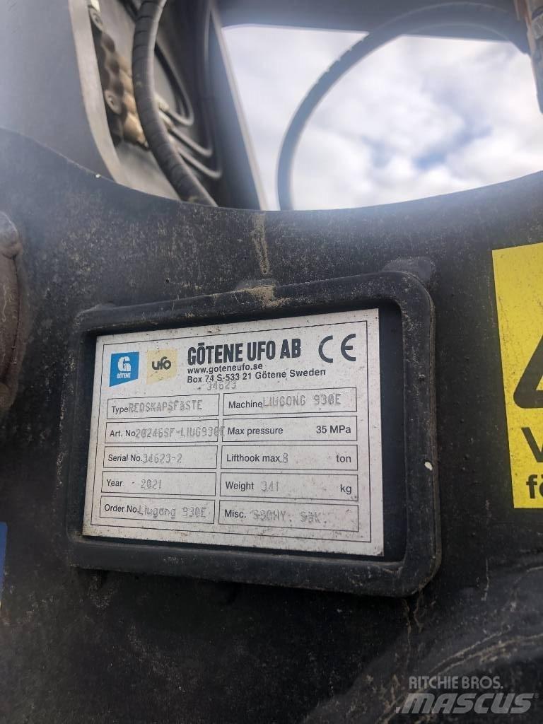 LiuGong CLG930E Верижен екскаватор
