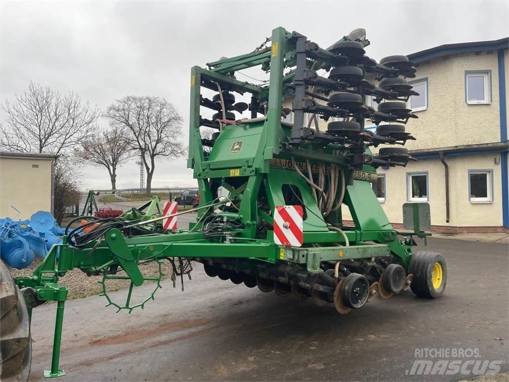 John Deere 750A 6m Машини за прецизно сеене