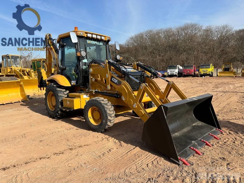 CAT 420 F2 Товарач със заден ексватор