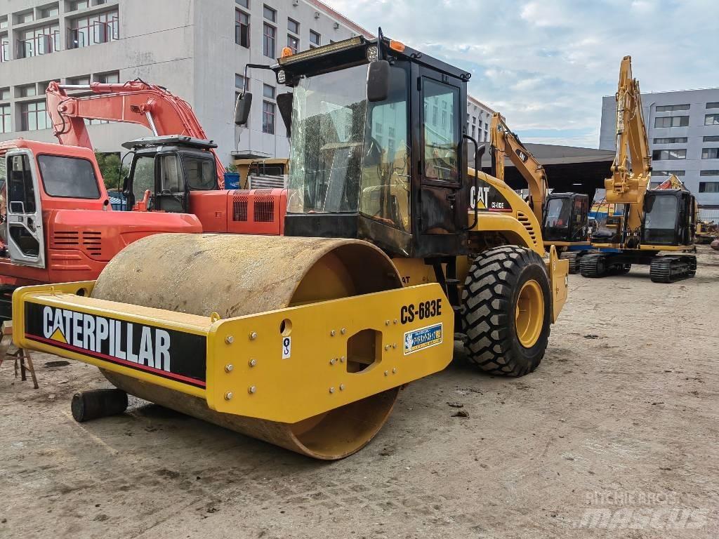 CAT GS683E Еднобарабанни ролки
