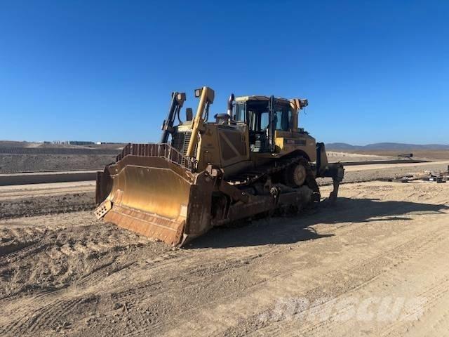 CAT D 8 T Верижни булдозери

