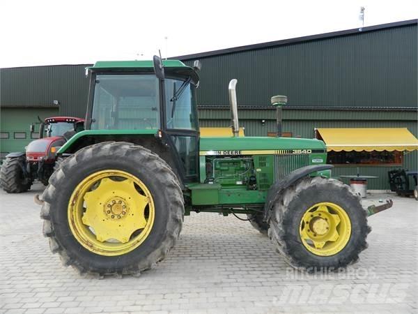 John Deere 3640 Трактори