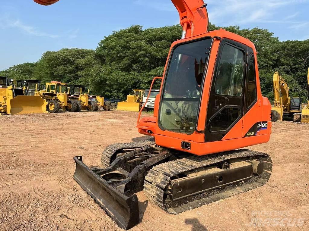 Doosan DH 80 Средни екскаватори 7т - 12т