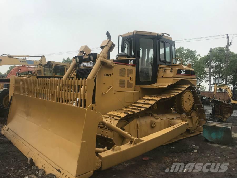CAT D 6 R Верижни булдозери
