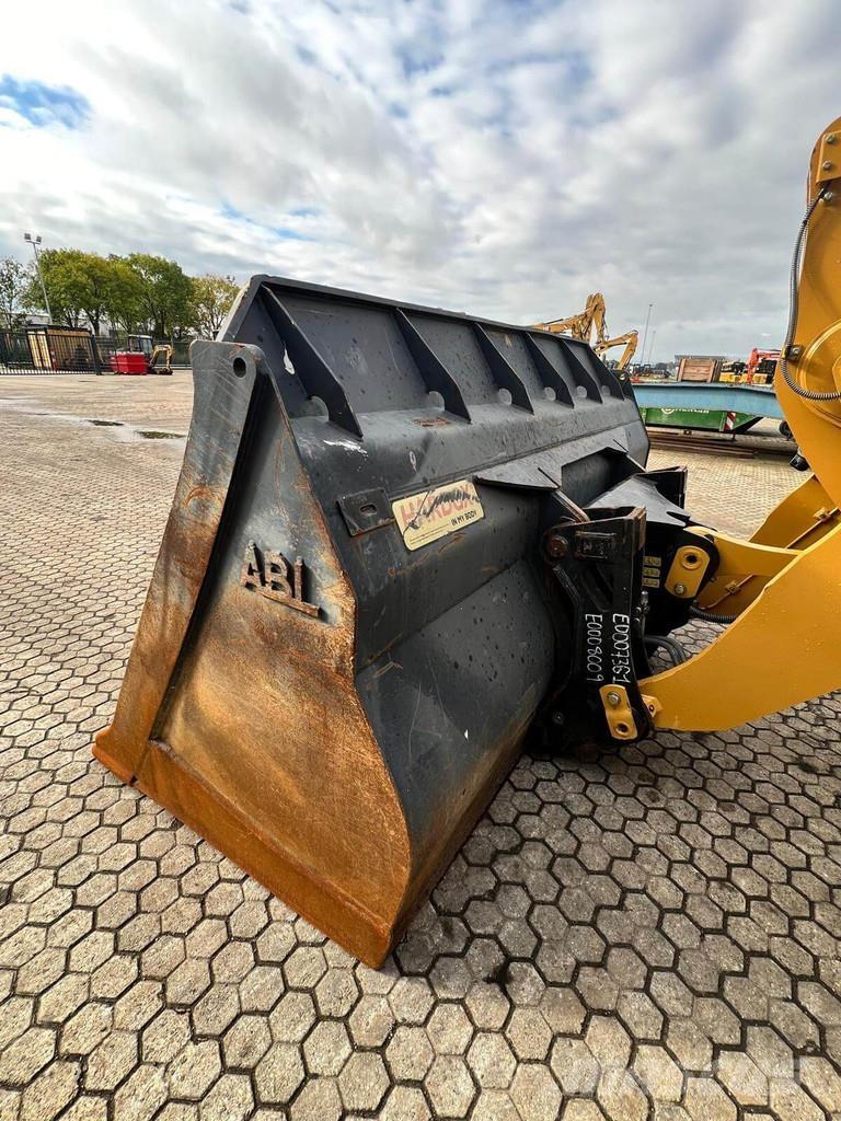 CAT 950GC Колесни товарачи