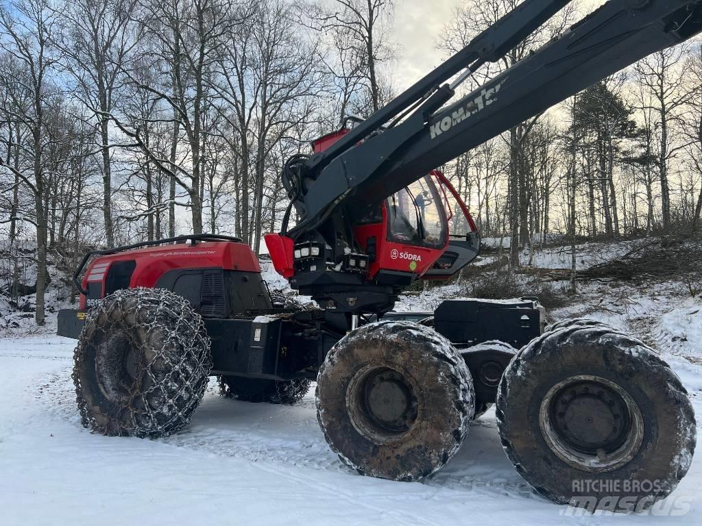 Komatsu 951 Харвестери