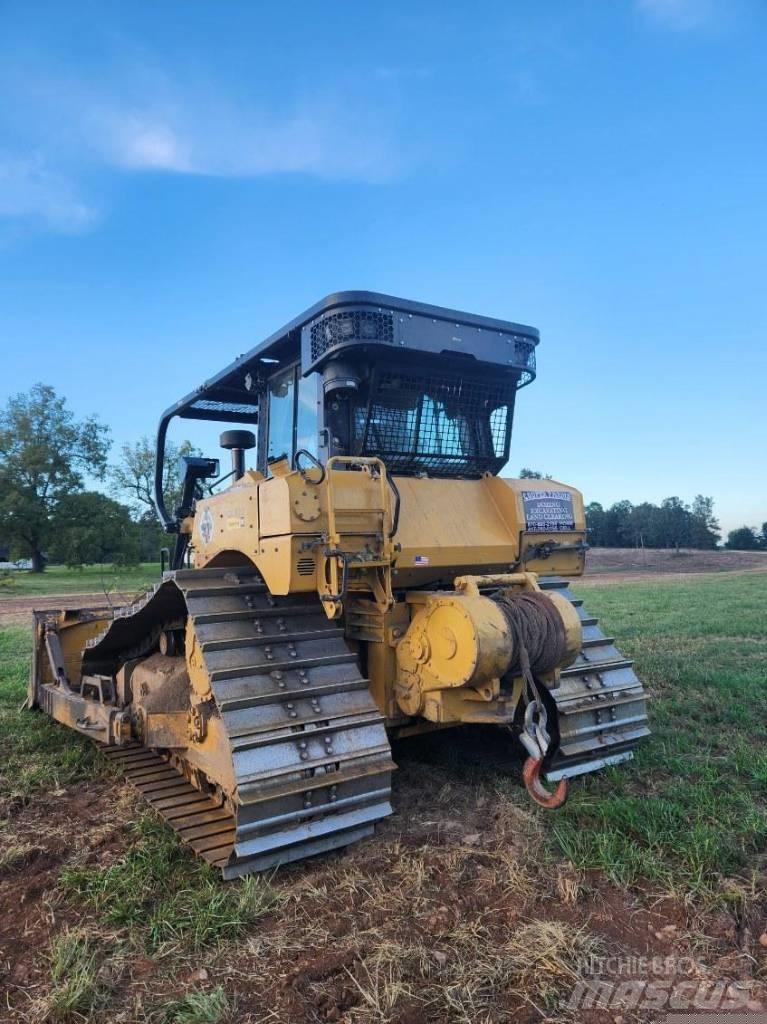CAT D 6 Верижни булдозери
