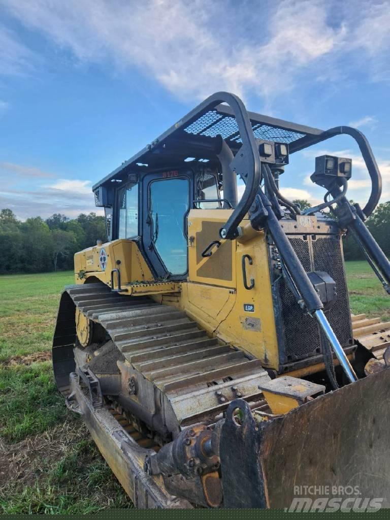 CAT D 6 Верижни булдозери

