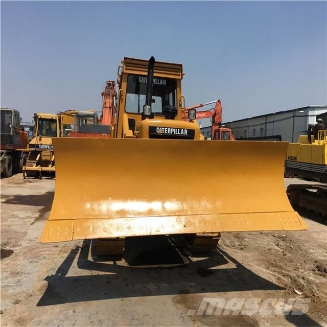 CAT D 6 D Верижни булдозери
