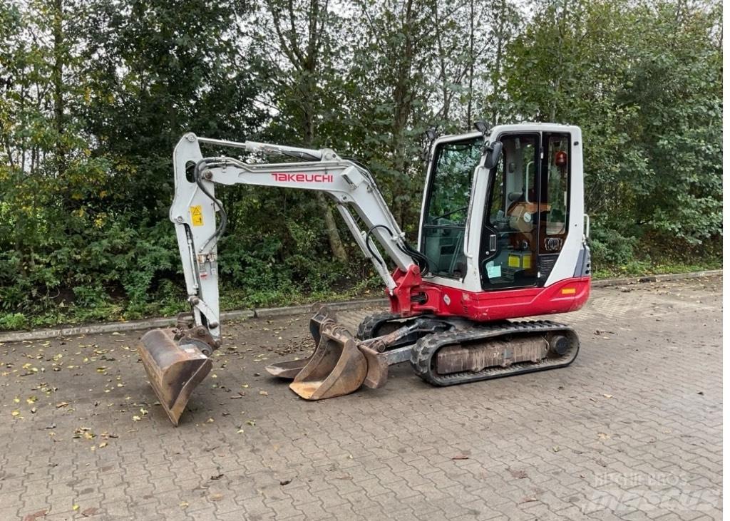 Takeuchi TB228 Мини екскаватори < 7 т