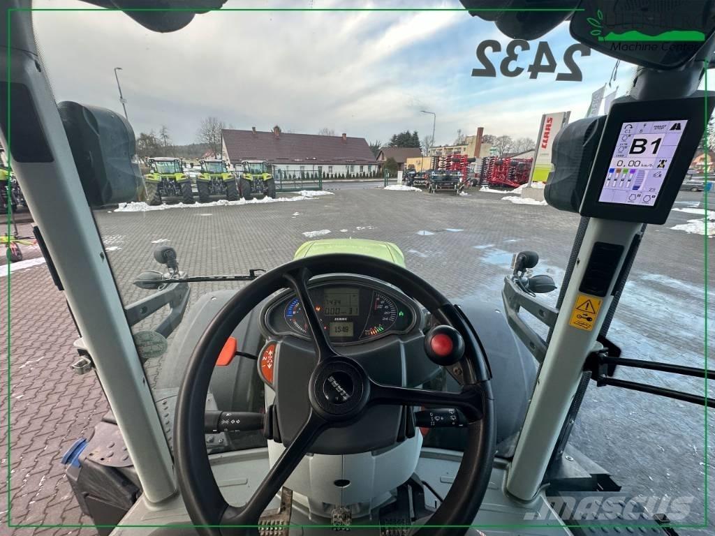 CLAAS Axion 850 Трактори
