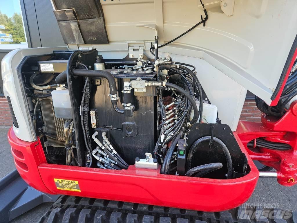 Takeuchi TB 240 Мини екскаватори < 7 т