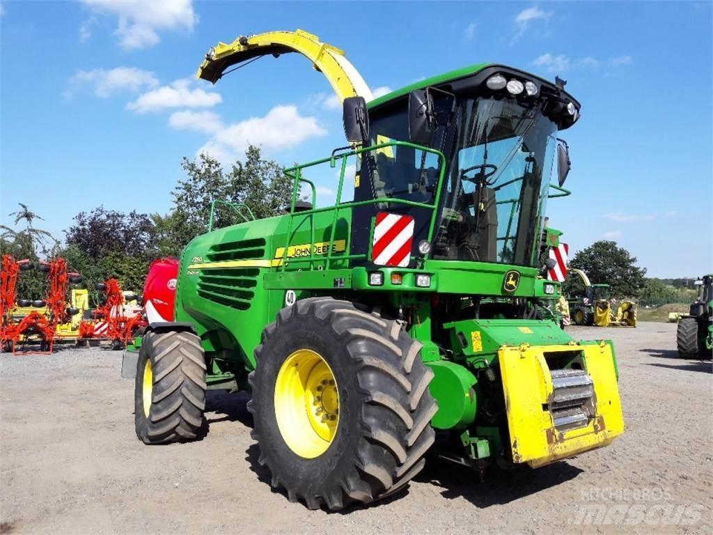 John Deere 7350 Самоходни фуражири