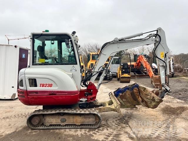 Takeuchi TB 230 Мини екскаватори < 7 т