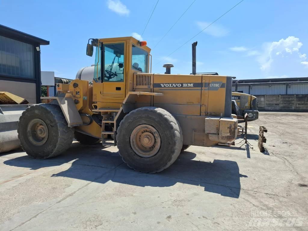 Volvo L 120 C Колесни товарачи