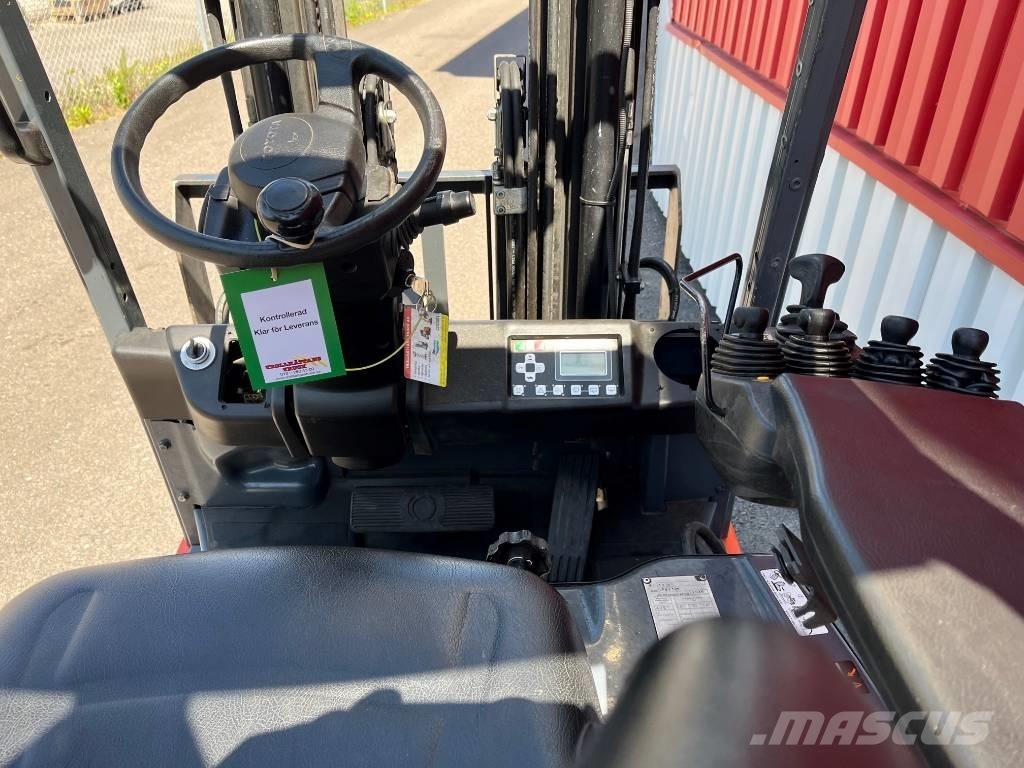 Toyota 8FBM18T Електрически вилични кари-повдигачи