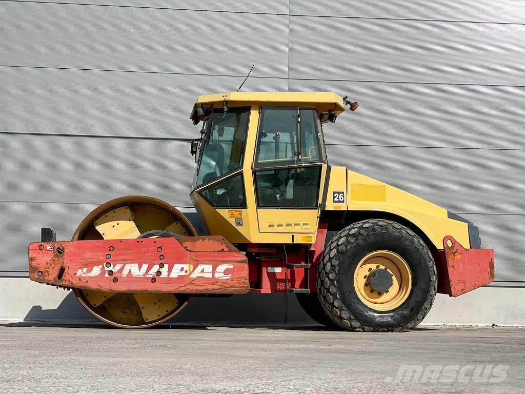 Dynapac CA302D Еднобарабанни ролки
