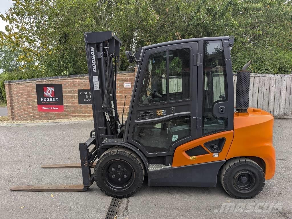 Doosan D 35 C-9 Дизелови камиони