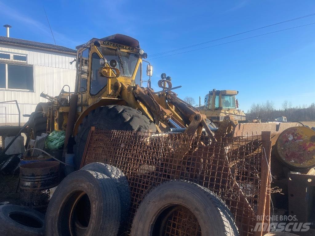 CAT 988 Колесни товарачи