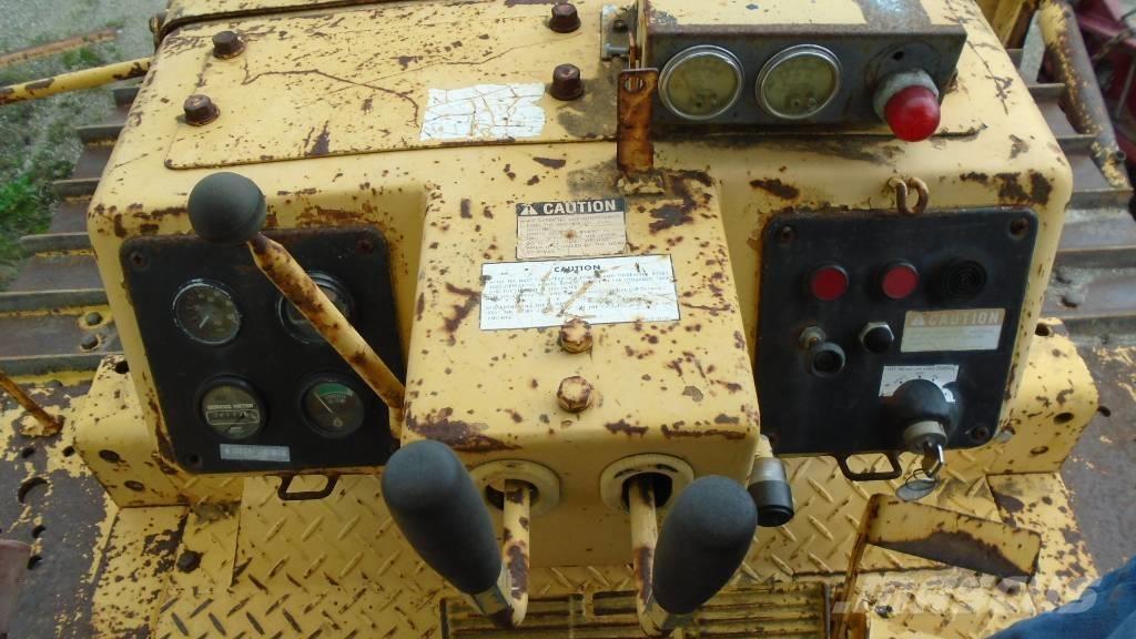 Komatsu D 68 E-1 Верижни булдозери
