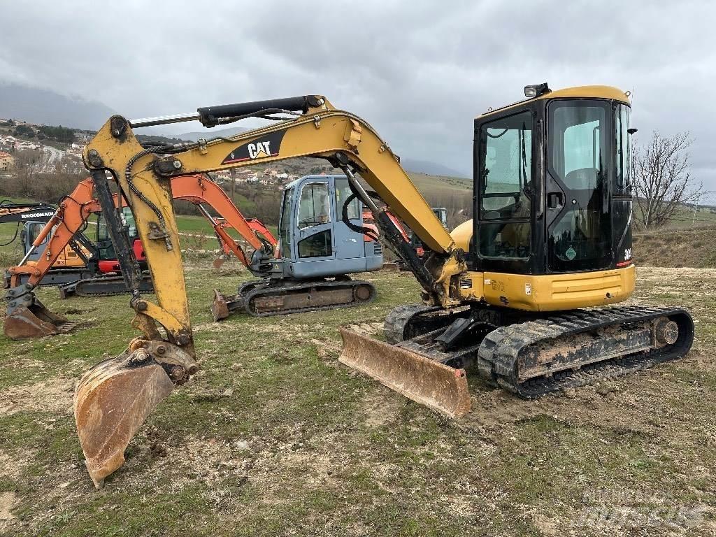 CAT 304 CR Мини екскаватори < 7 т