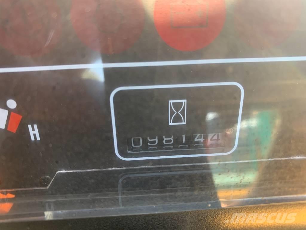 CAT GC40K   V-3062 Камиони с АГУ