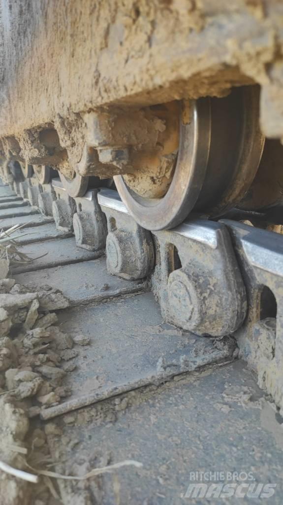 CAT D 6 R Верижни булдозери
