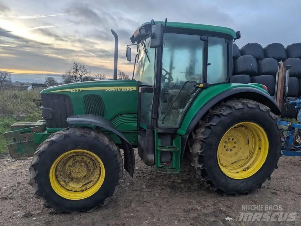 John Deere 6220 SE Трактори