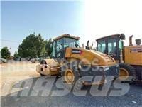 XCMG SX233JE Еднобарабанни ролки
