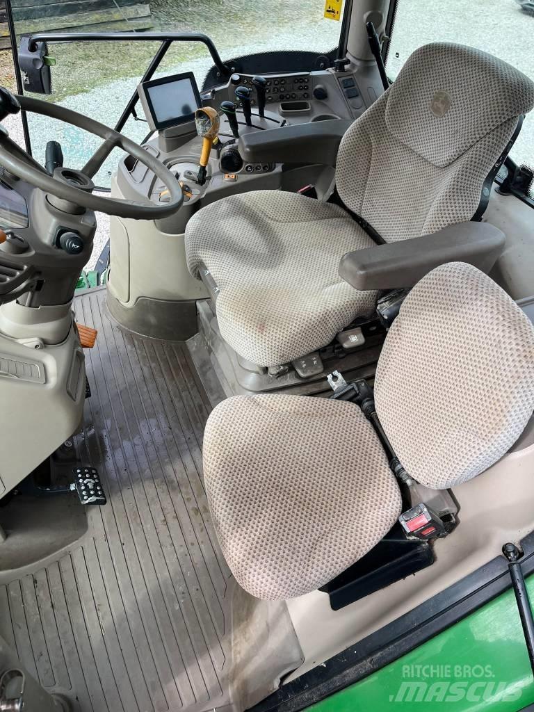 John Deere 6120 R Трактори