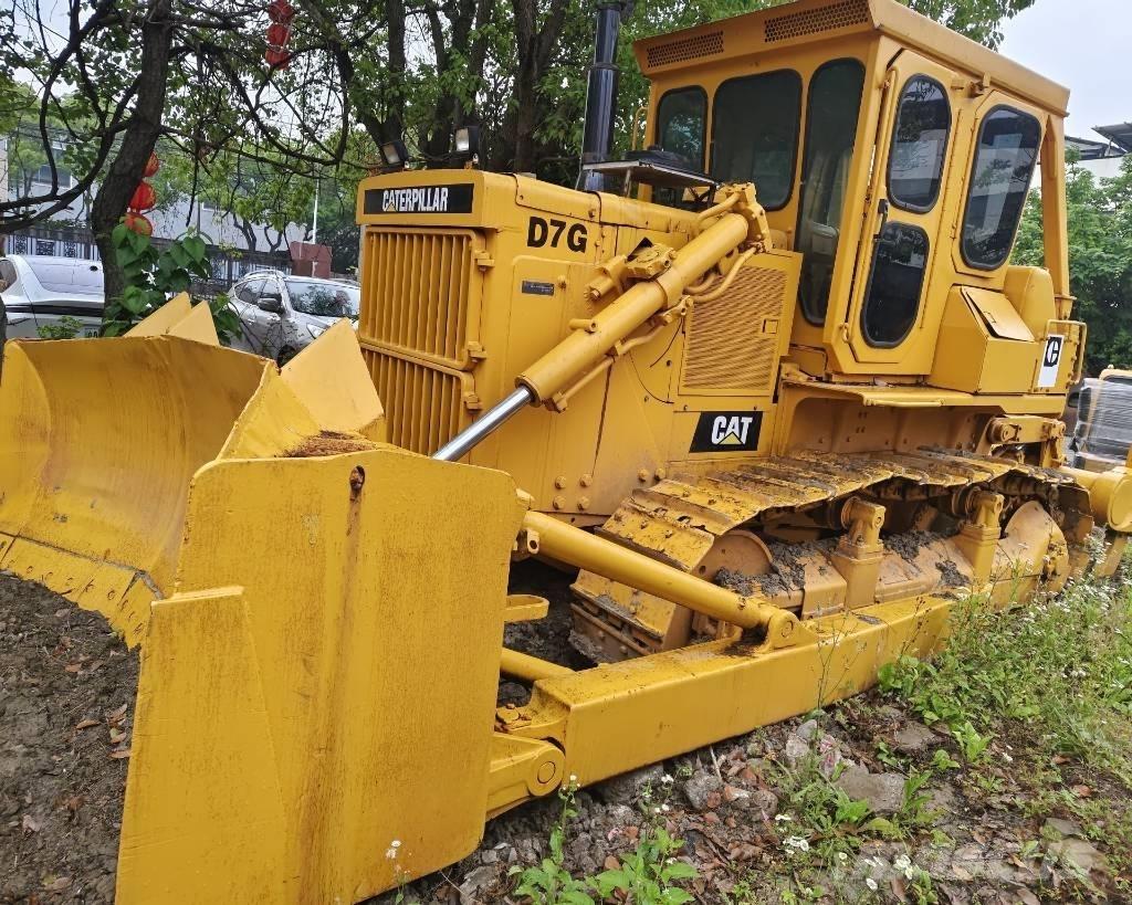 CAT D 7 G Верижни булдозери

