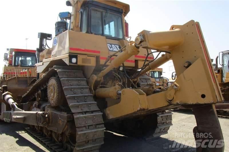 CAT D9R Верижни булдозери

