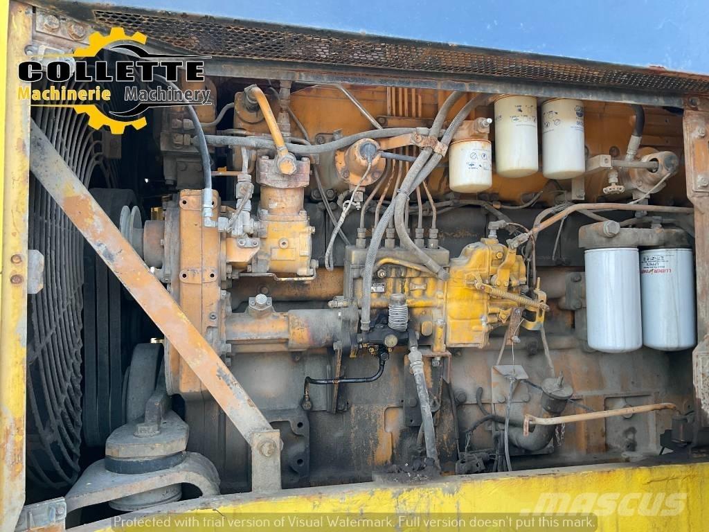 Komatsu WA 600-1 Колесни товарачи