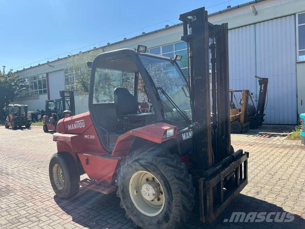 Manitou MC 30 V-4173 Камиони за херавни местности