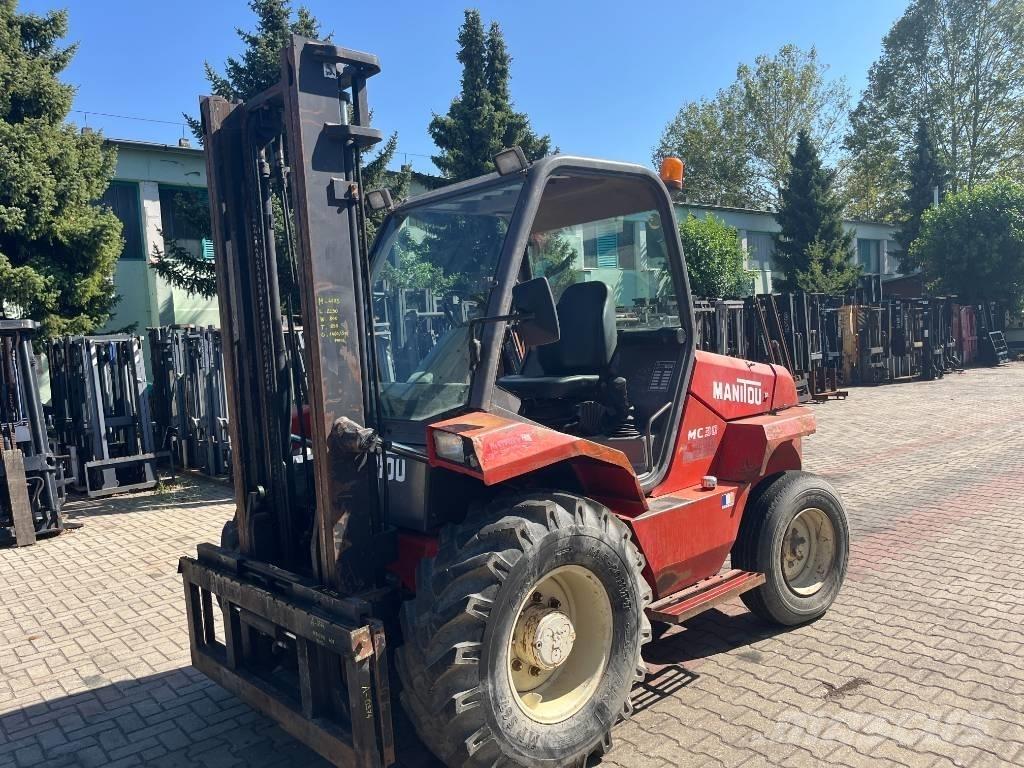 Manitou MC 30 V-4173 Камиони за херавни местности