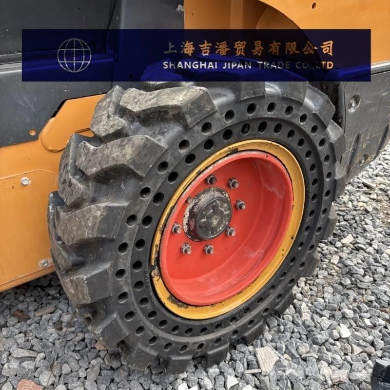 CASE SR 200 Мини товарачи

