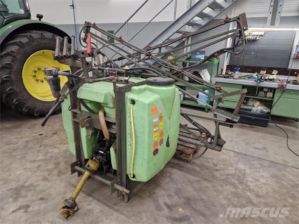 Tecnoma 800 Liter Прикачни пръскачки
